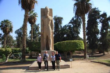 entry the first true pyramids in Dhshour with bent pyramids and Memphis