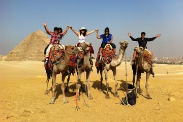 Private Day Trip: Giza Pyramids and Egyptian Museum