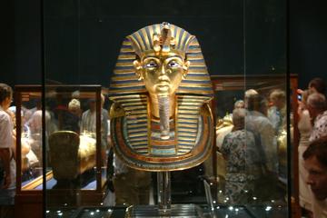 small group private night tours to Egyptian msueum