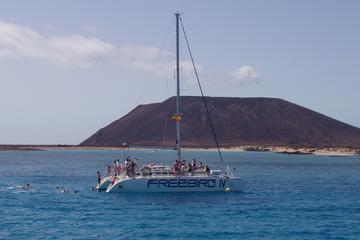 5-hour Lobos Island Catamaran Cruise from Fuerteventura