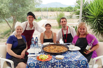 Paella and Sangria Workshop in Valencia
