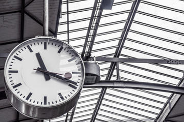 Private Arrival or Departure Transfer: Heathrow Airport to London City Airport