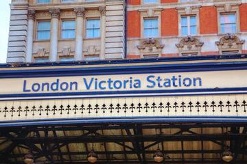Private One Way or Round Trip Transfer: Heathrow Airport to Kensington SW London