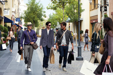 Private Tour: Madrid Outlets with Style