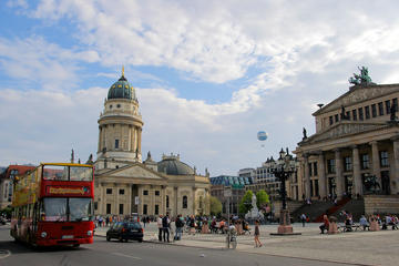 City Sightseeing hop-on hop-off tour door Berlijn
