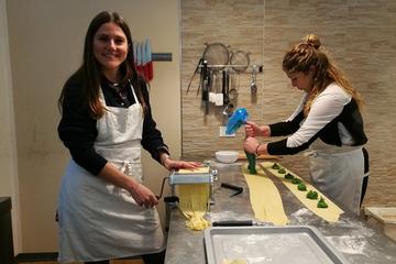 Deluxe Cooking: Evening professional cooking class in Florence city center