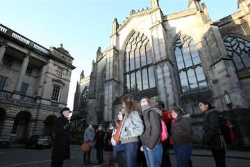Edinburgh Historical Walking Tour Including Skip the Line Entry to Edinburgh Castle