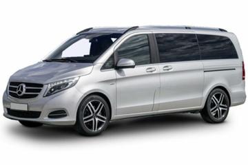Private Arrival Transfer Connection Gatwick Airport to Heathrow Airport for Up to 7 Passengers