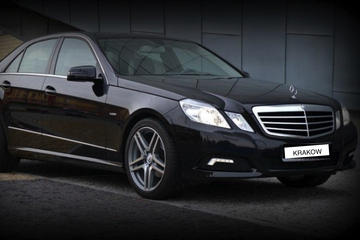 Transfer from Krakow Airport to City Center by Mercedes Limousine