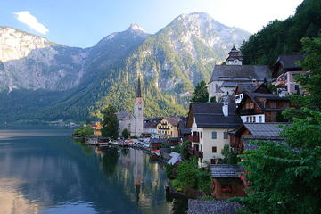 Daily Door to door Shared Shuttle bus from Cesky Krumlov to Hallstatt