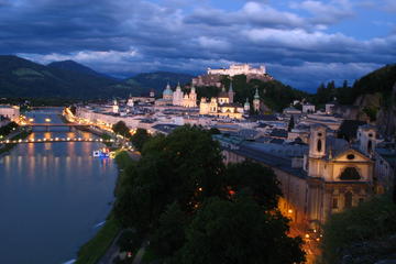 Daily Door to door Shared Shuttle bus from Cesky Krumlov to Salzburg
