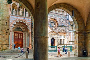 Bergamo Highlights and Franciacorta Wine Tour with Lunch from Milan