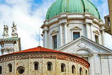 Brescia Sightseeing Tour from Milan with Franciacorta Private Wine Tasting and Lunch