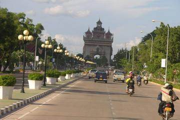 Private Departure Transfer: From Hotel in Vientiane to the Airport