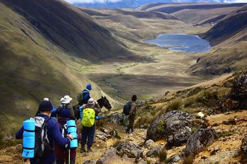 6-Day Ecuador Andes Hiking Tour from Quito