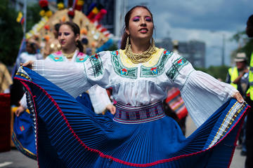 Otavalo, Cuicocha Lake and Cayambe Shared Day Tour from Quito