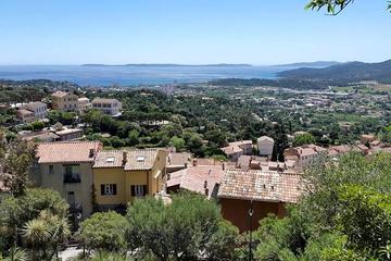 Saint-Tropez Shore Excursion: Private Tour of Villages in the French Riviera