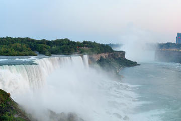 Full-Day Niagara Falls and Outlet Shopping Trip from Toronto