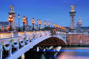 Paris 2h30 illuminations night tour
