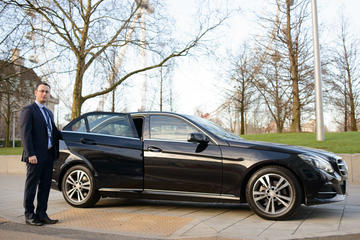 Private Arrival Transfer: Heathrow Airport to Central London