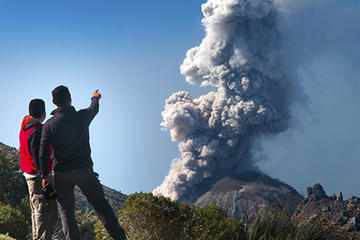 Santiaguito Volcano Hiking Tour from Quetzaltenango