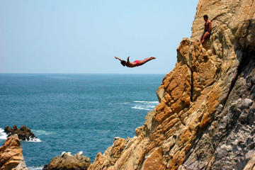 Acapulco City Tour with Cliff Diver Show