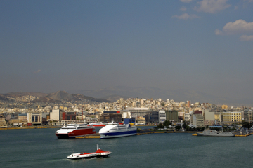 Transfert privé à l'arrivée : port de croisière du Pirée vers le...