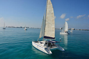 Private Catamaran Charter to Isla Mujeres Including Snorkeling
