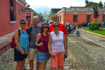 Full-Day Tour: Colonial Antigua, Jade Factory and Textile Experience from Guatemala City