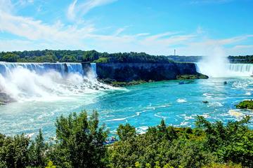 Niagara Falls Sightseeing tour with Wine Tasting