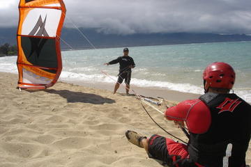 2.5-Hour Small-Group Kiteboarding Lessons in Maui