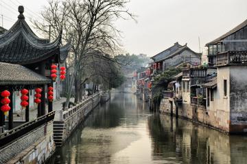 Private Shanghai Layover Tour to Fengjing Water Town