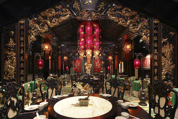 Shanghai Sense 8 Dinner with Various City Night Tour Options