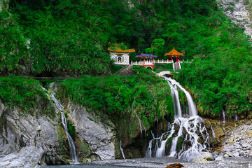 5-Day Best of Taiwan: Sun Moon Lake, Taroko Gorge, Kaohsiung, Taitung