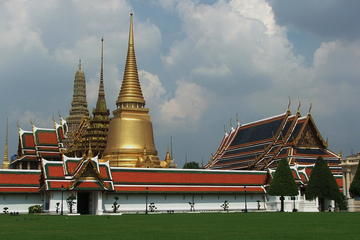 Small Group Tour to Royal Grand Palace in Bangkok
