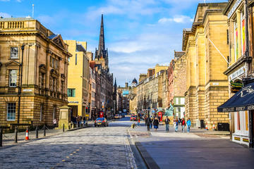 Edinburgh: Book a Local Host for Half a day