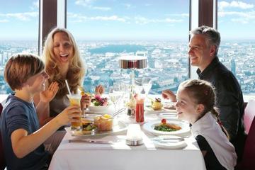 Zonder wachtrij: Champagneontbijt in de Berlijnse Fernsehturm