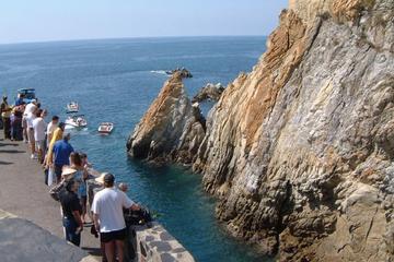 6-Hours Acapulco City Tour: Divers, Chapel of Peace  and Baby Turtle Release