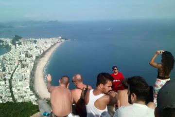 Half-Day Hike to Two Brothers Mountain with Lunch from Rio de Janeiro