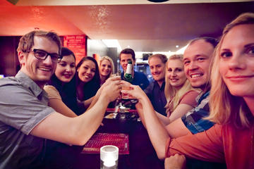 4-Hour Pub Crawl Tour in Dusseldorf including Drinks