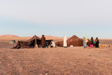 Merzouga Experience Nomad People Behind sand dunes Erg Chebbi