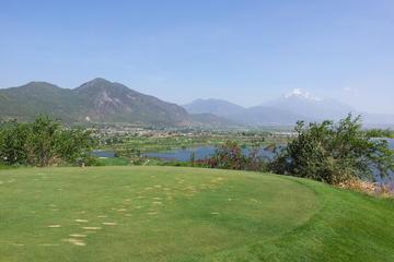 1 Day Private Golf Tour at Lijiang Old Town International Golf Club with Sightseeing