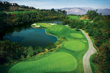 One day golf play tour in Spring City Golf and Lake Resort