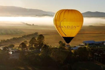 Yarra Valley Balloon Flight and Winery Tour