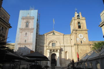 Valletta City - Main attractions on foot