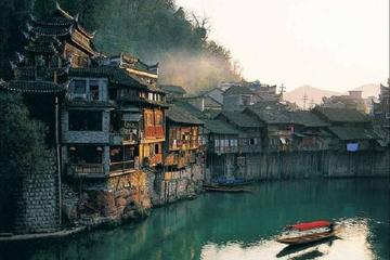 5 Days Private Tour Combo Package of Zhangjiajie With Fenghuang Old Town