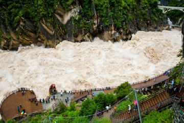 8 Days Classic Tour to visit most famous Cities of Kunming Dali Lijiang and Shangri-La