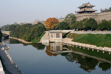Xi'an one day small group tour to Terra-cotta Army and City Wall