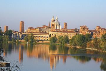 Visit to Renaissance city of Mantua and beautiful Sigurtà Park from Lake Garda