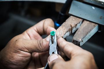 Emerald Jewelry Making Class in Cartagena